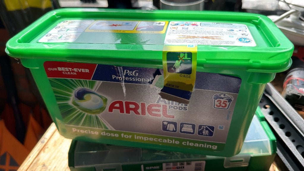 Ariel wasmachine pods 2 dozen per doos 35 stuks, Ophalen of Verzenden, Schoonmaakmiddel