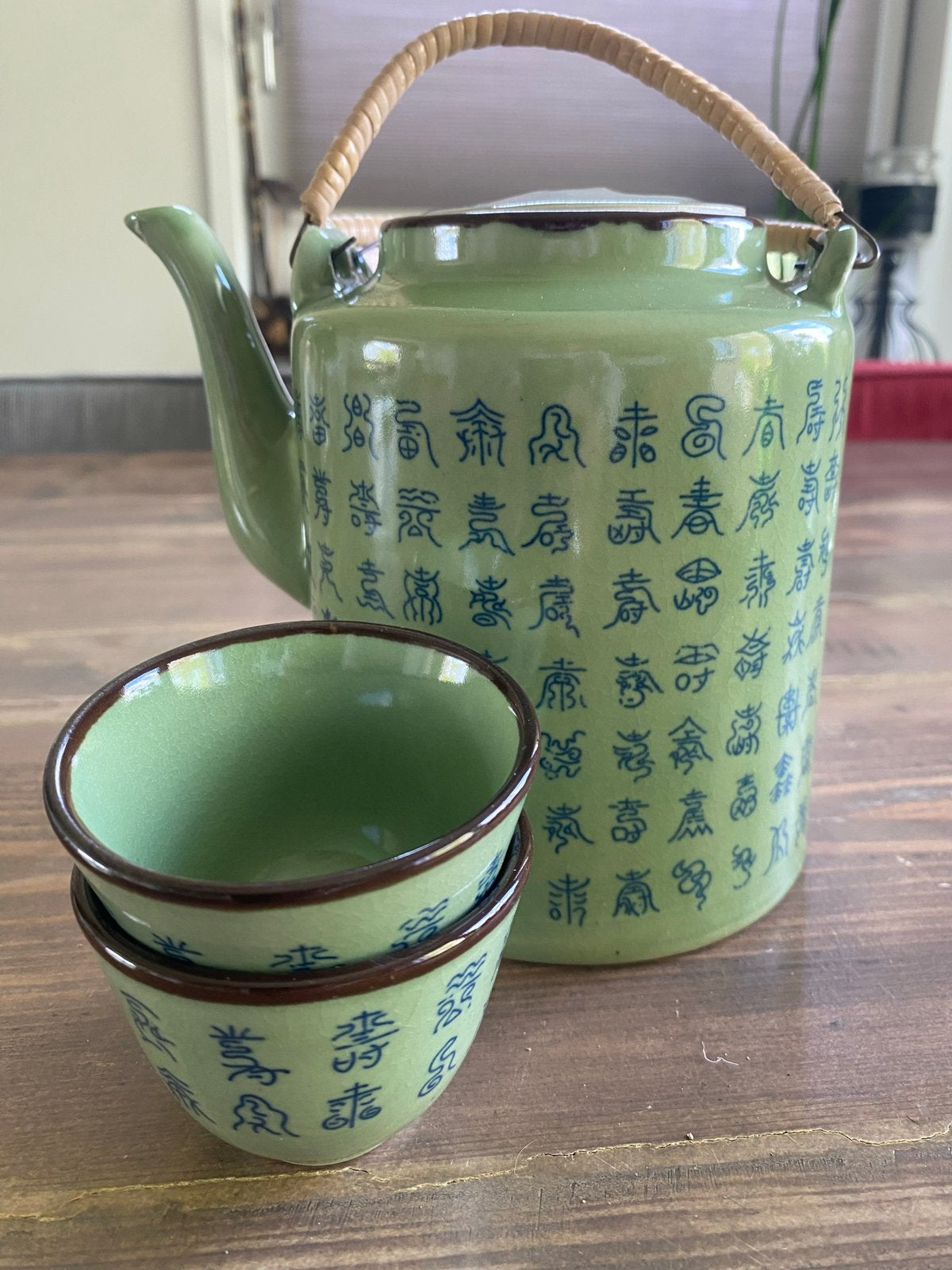Groene theepot met 2 theekopjes - Keramiek, Ophalen, Keramiek, Zo goed als nieuw, Overige stijlen