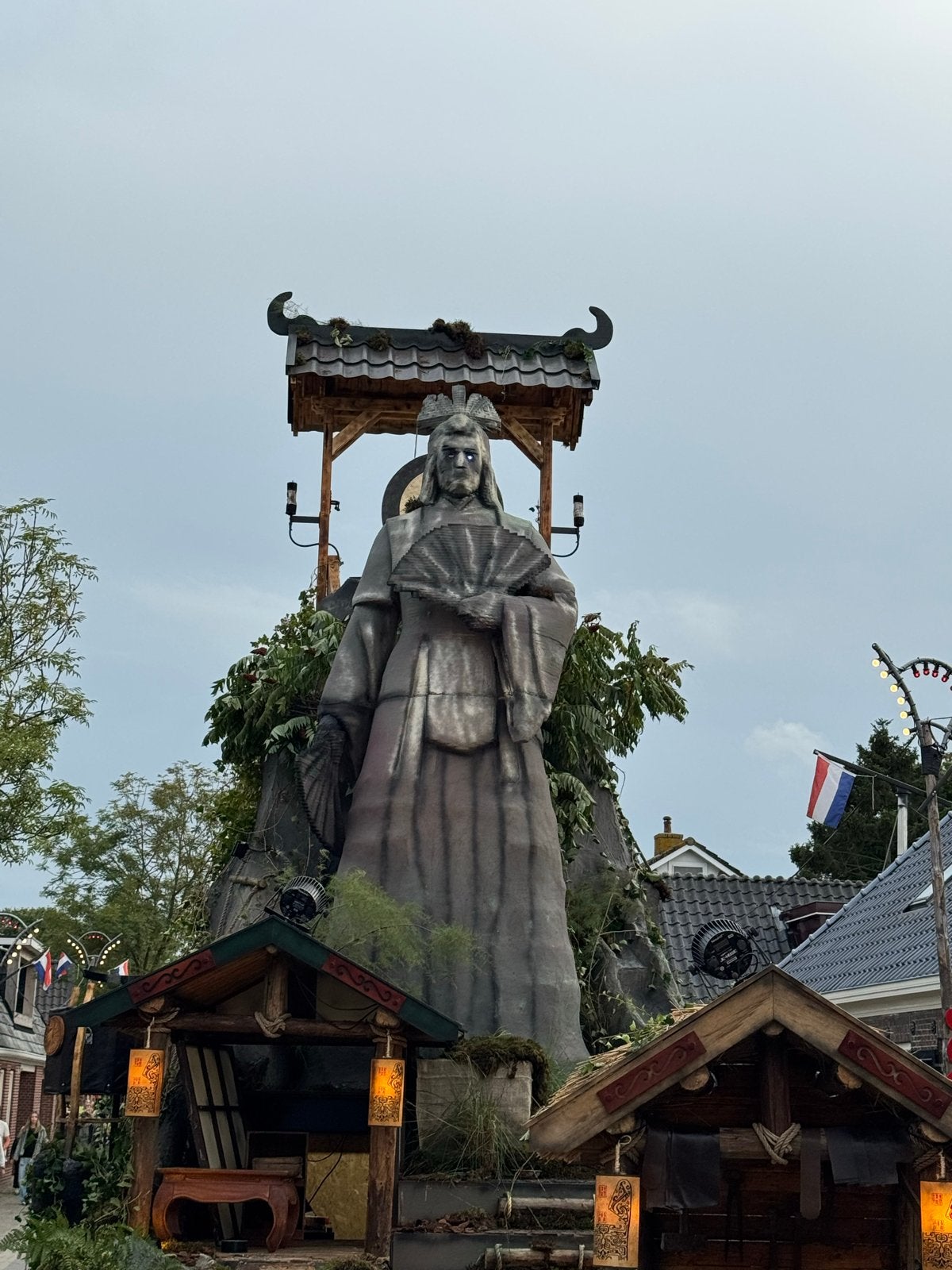 Groot beeld Japanse krijger 4,5 m hoog praalwagen, Ophalen