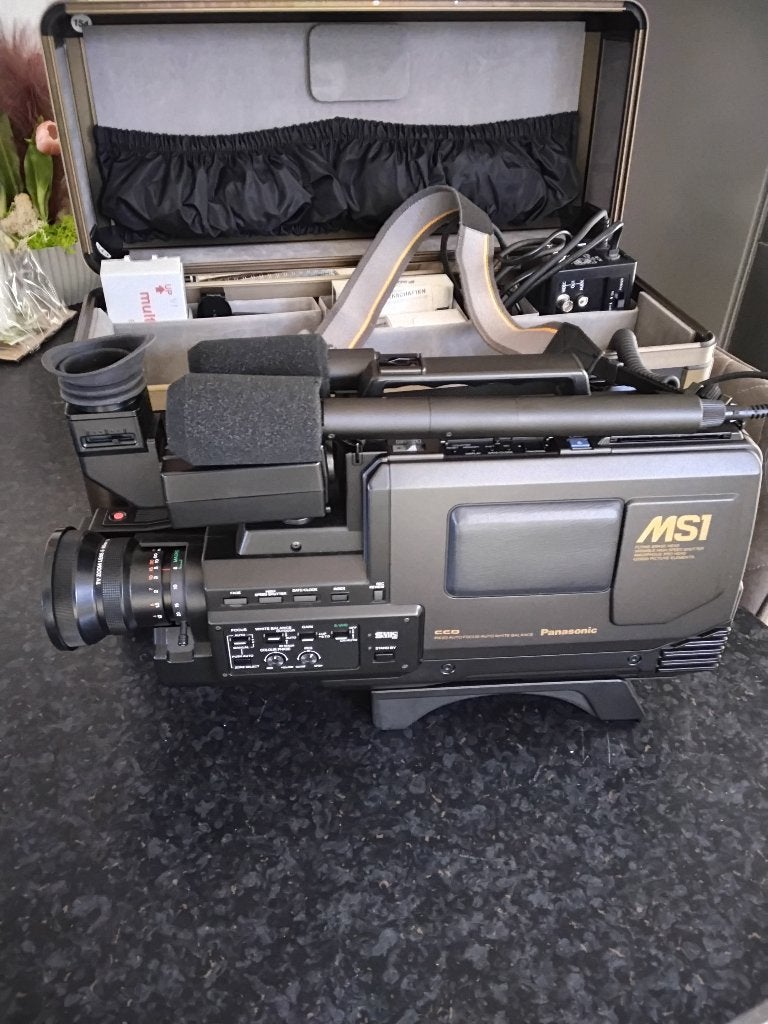 Videocamera panasonic MS1, Audio, Tv en Foto, Ophalen, 8mm, (Video)band