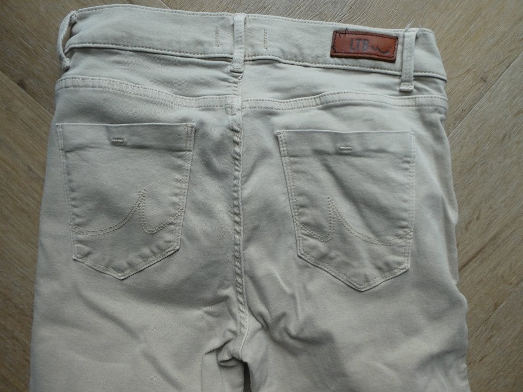 Beige LTB Fallon broek, Flare maat 29-32, Overige kleuren, Ophalen of Verzenden, Zo goed als nieuw, LTB