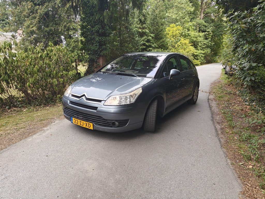Citroën C4 1.6 NFU LPG Automat APK Lees tekst, Auto's, Zwart, 4 cilinders, 1587 cc, Euro 4