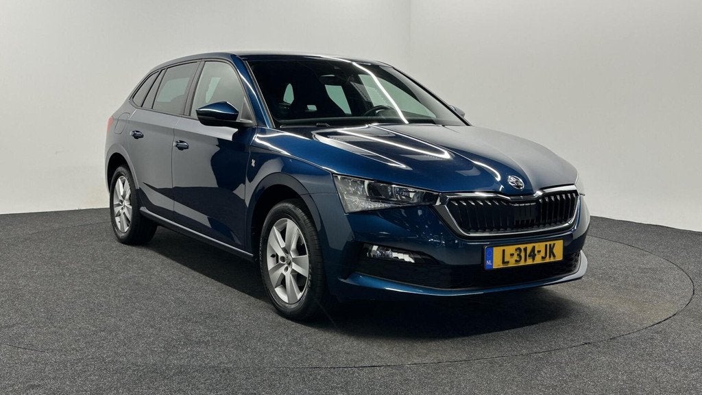 Skoda Scala 1.0 TSI Sport Business|Lane Assist|Virtual Cockp, Auto's, Skoda, Gebruikt, Euro 6, Blauw, 620 kg