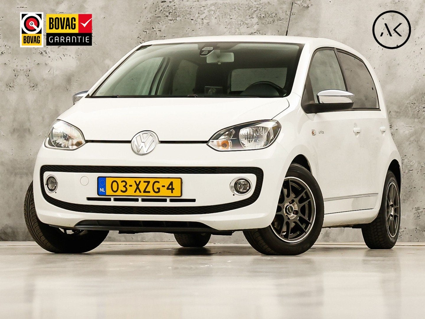 Volkswagen up! 1.0 high up! (NAVIGATIE, 5 DEURS, GETINT GLAS