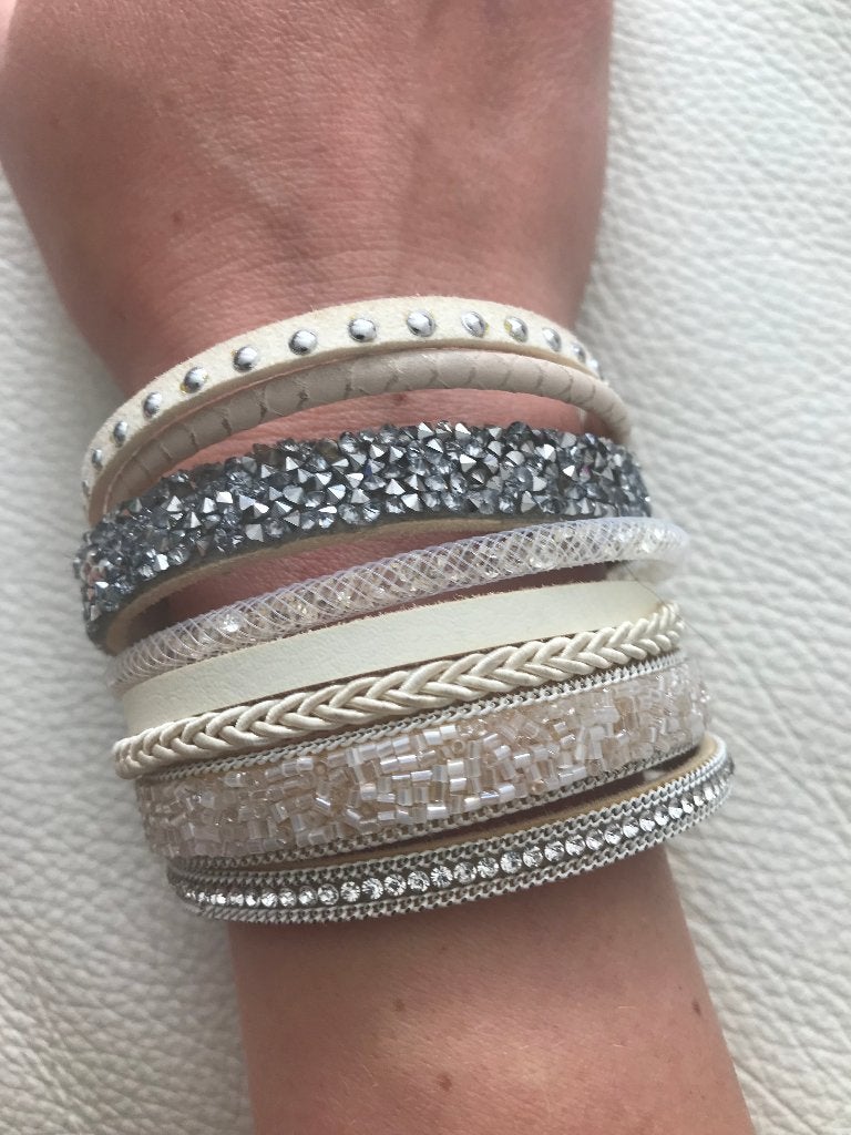 Luxury Avenue armband beige antracite Swarovski kristallen, Sieraden, Tassen en Uiterlijk, Beige, Met kristal, Nieuw, Leer
