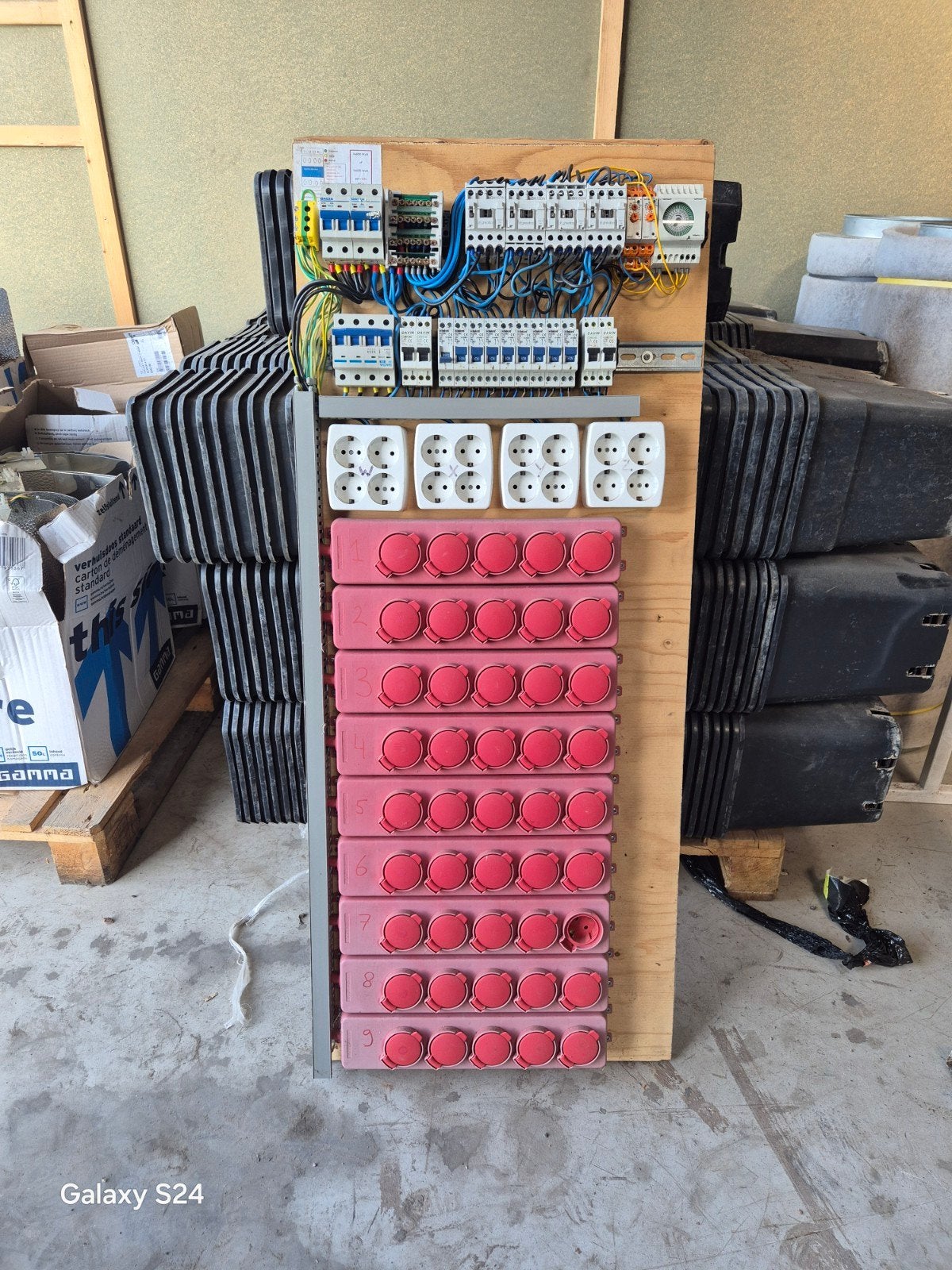 Set kweekspullen  36x lamp schakelbord en afzuigers, Ophalen of Verzenden, Gebruikt, Overige typen