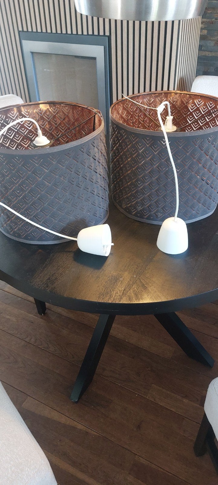 Set van 2 IKEA NYMÖ Hanglampen – Grijs/Bruin met Messing Bin, Huis en Inrichting, Ophalen, Gebruikt, Bruin, Rond