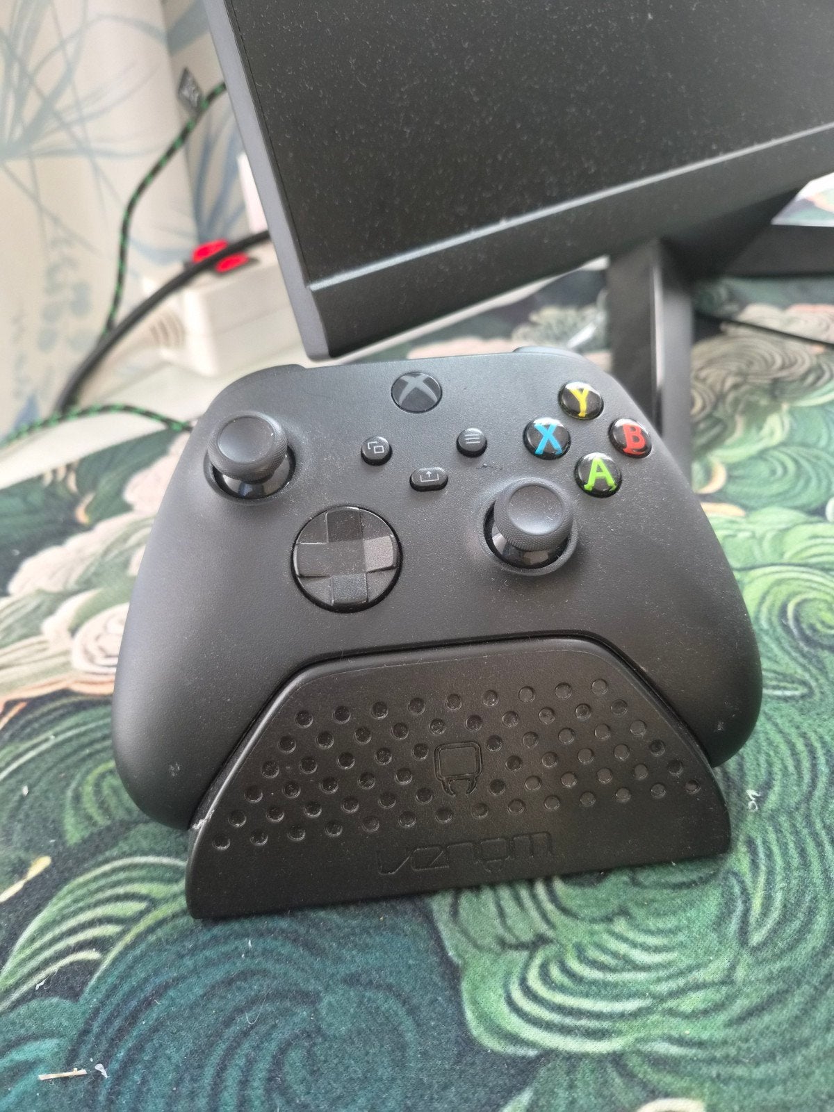 Xbox controller met laadstation - Zo goed als nieuw, Spelcomputers en Games, Ophalen of Verzenden, Zo goed als nieuw, Controller