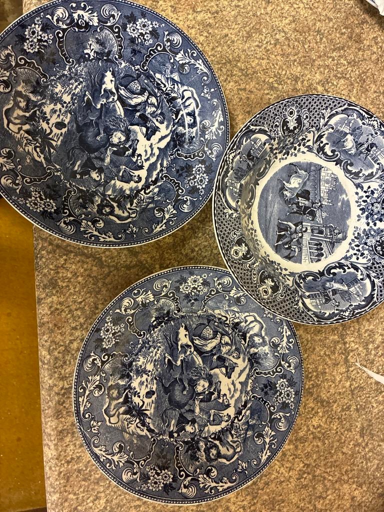 3x Societe Ceramique Maastricht 'Chasse' borden, Ophalen