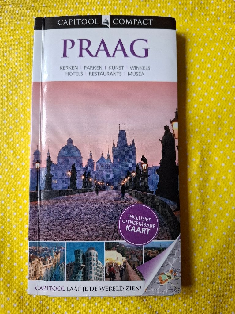 Capitool Compact Praag Reisgids - Kerken, Parken, Kunst, Capitool, Europa, Ophalen of Verzenden, Reisgids of -boek