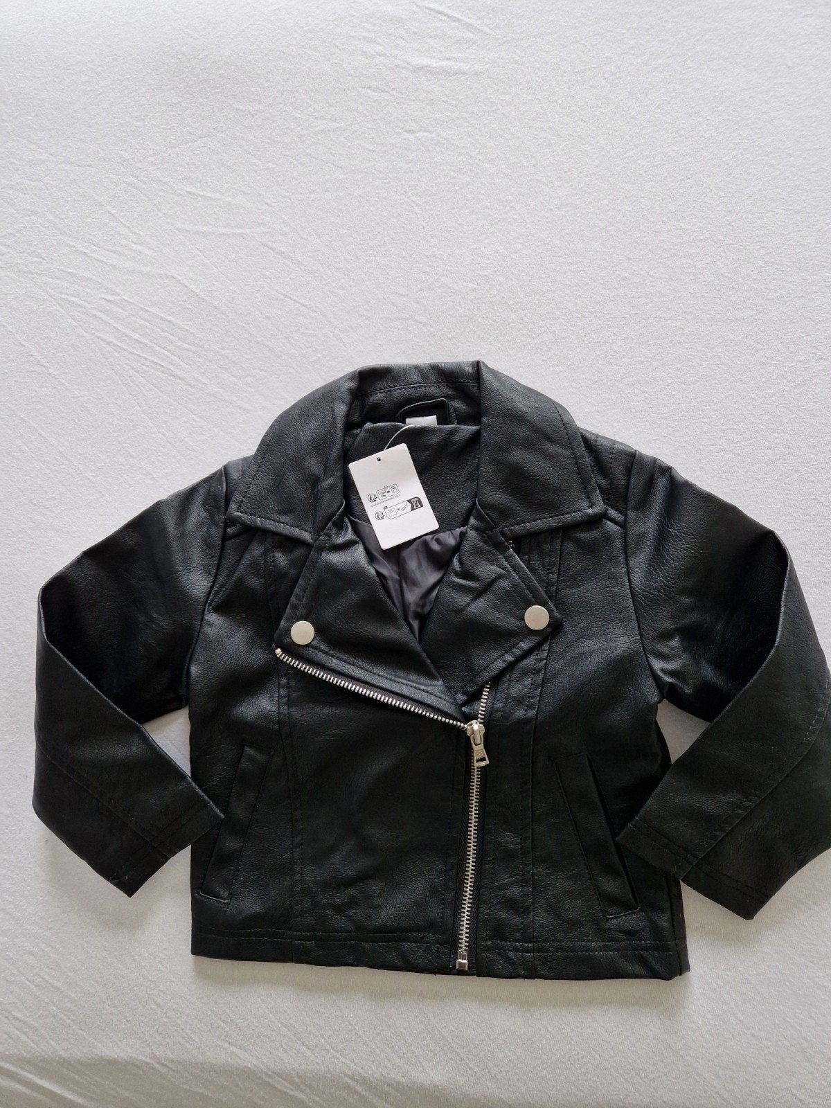 Zwart Biker Jasje Imitatie Leer Maat 98/104, Ophalen of Verzenden, Zo goed als nieuw, Jongen of Meisje, Jas