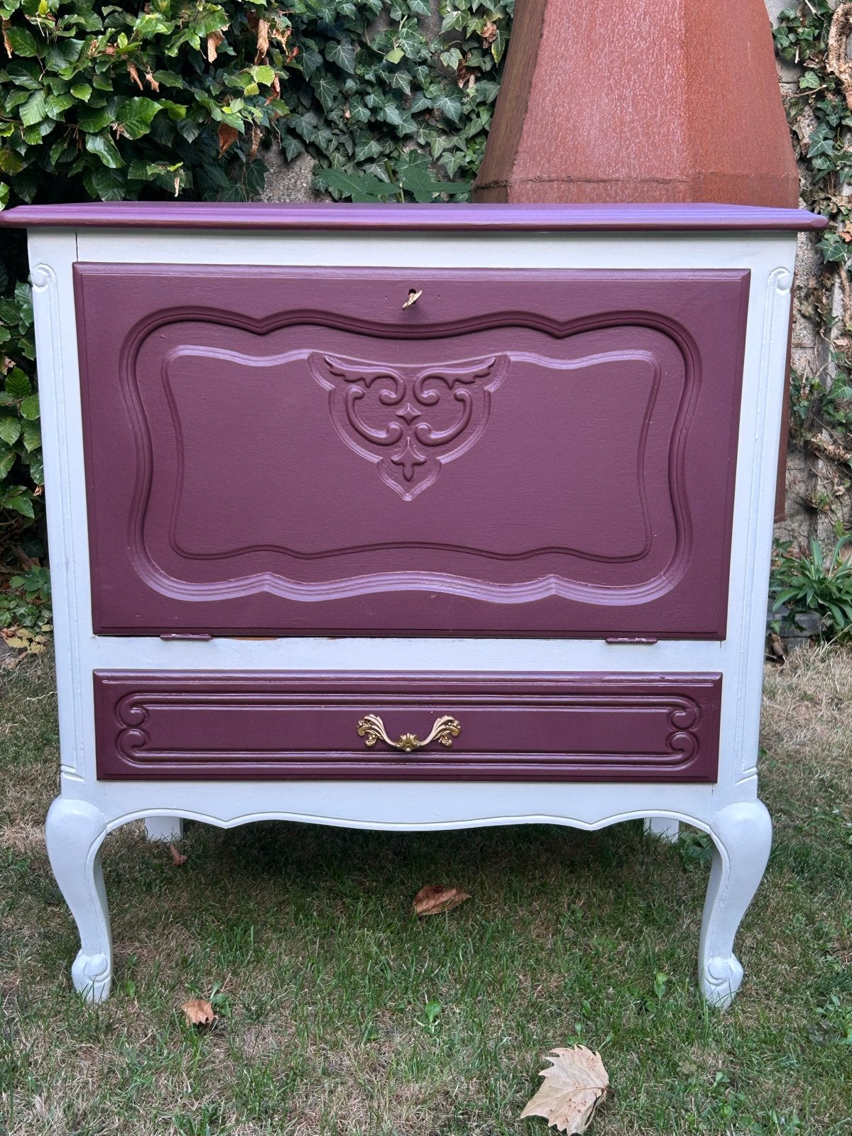 Vintage kastje gerestyled: Brinjal & RAL 9001, Ophalen