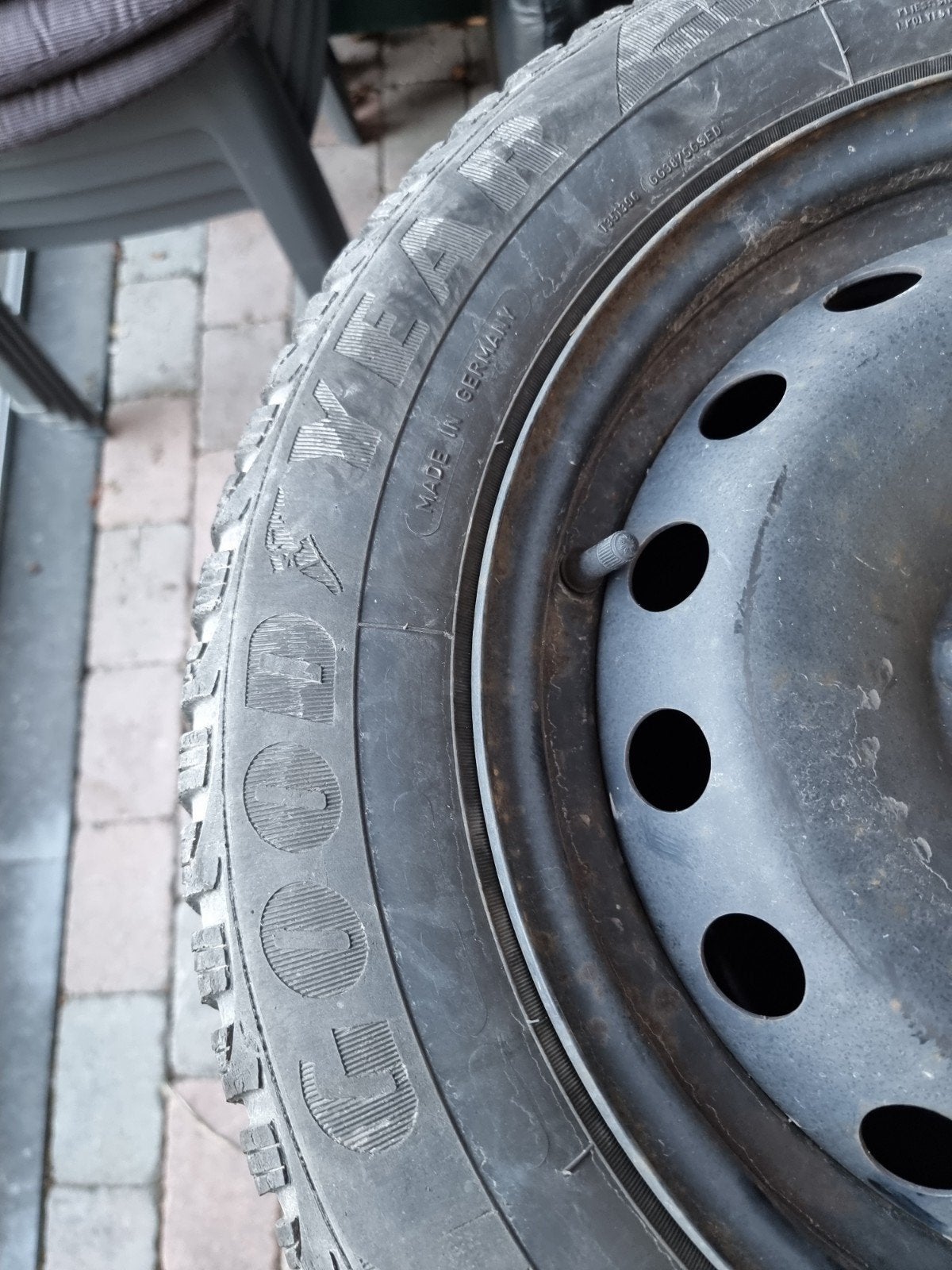 Michelin,Goodyear, Winterbanden passend op Fiat Punto., Ophalen, Gebruikt