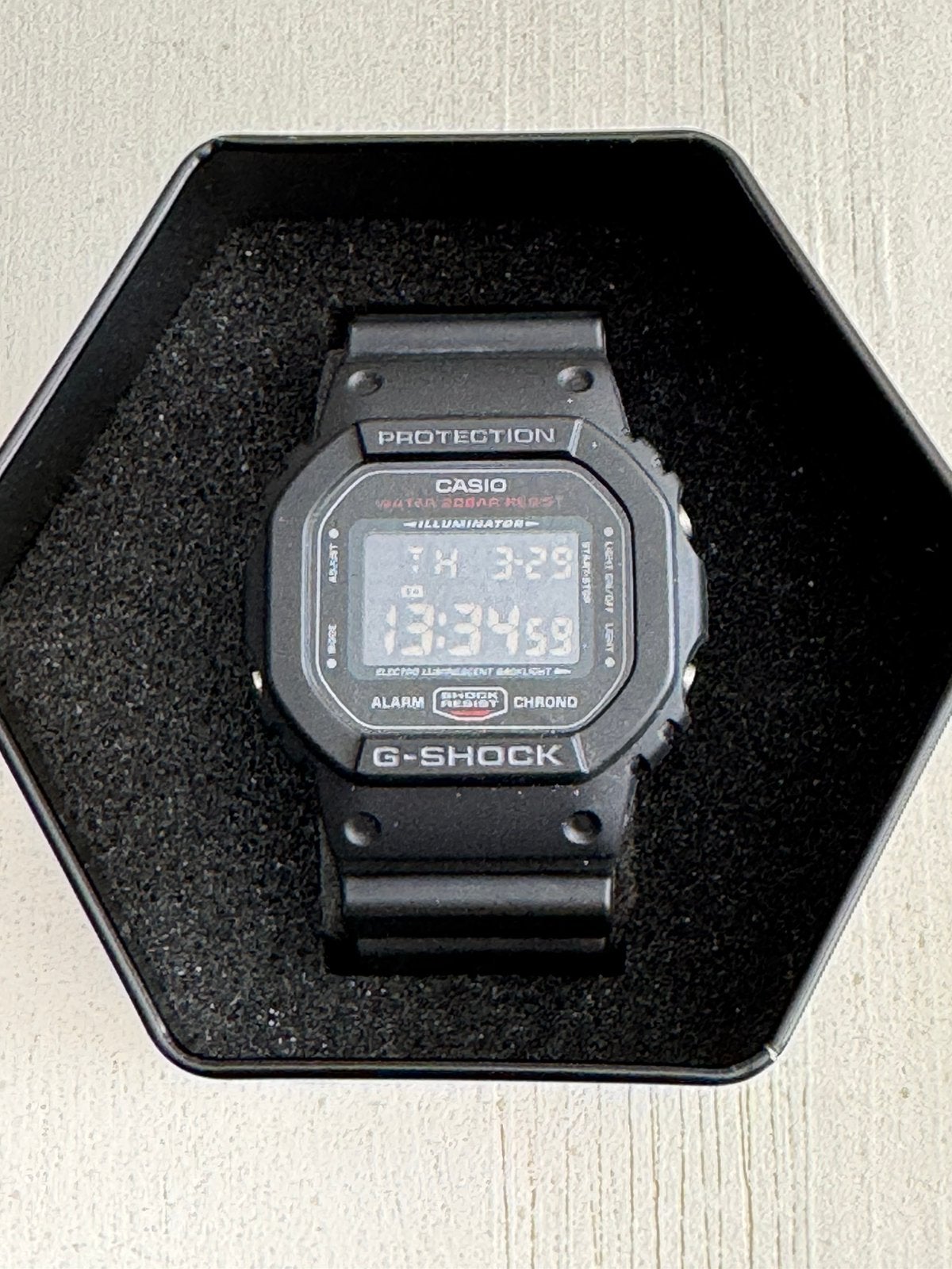 Casio G-Shock DW-5600UHR-1 digitaal horloge, Ophalen, Zwart, Zo goed als nieuw, Waterdicht