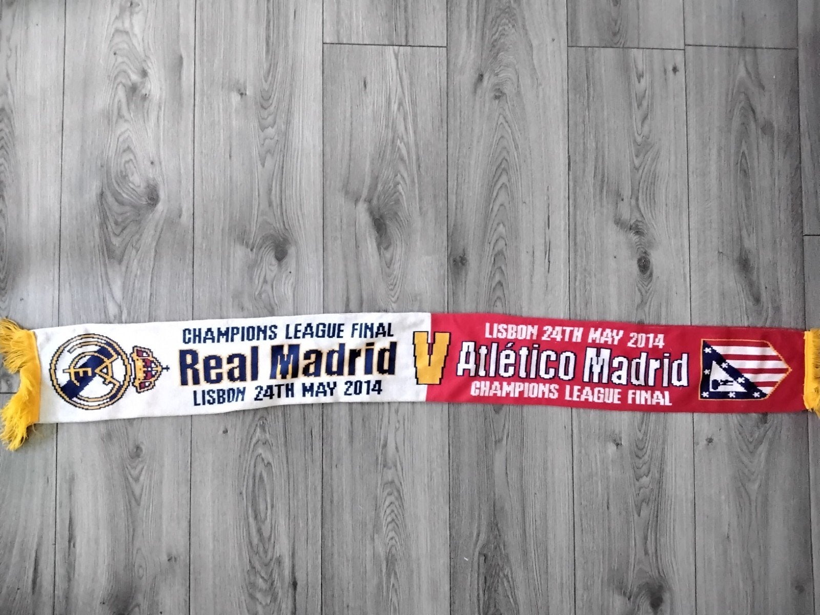 wedstrijdsjaal real madrid  - atletico Madrid, Ophalen of Verzenden, Buitenlandse clubs