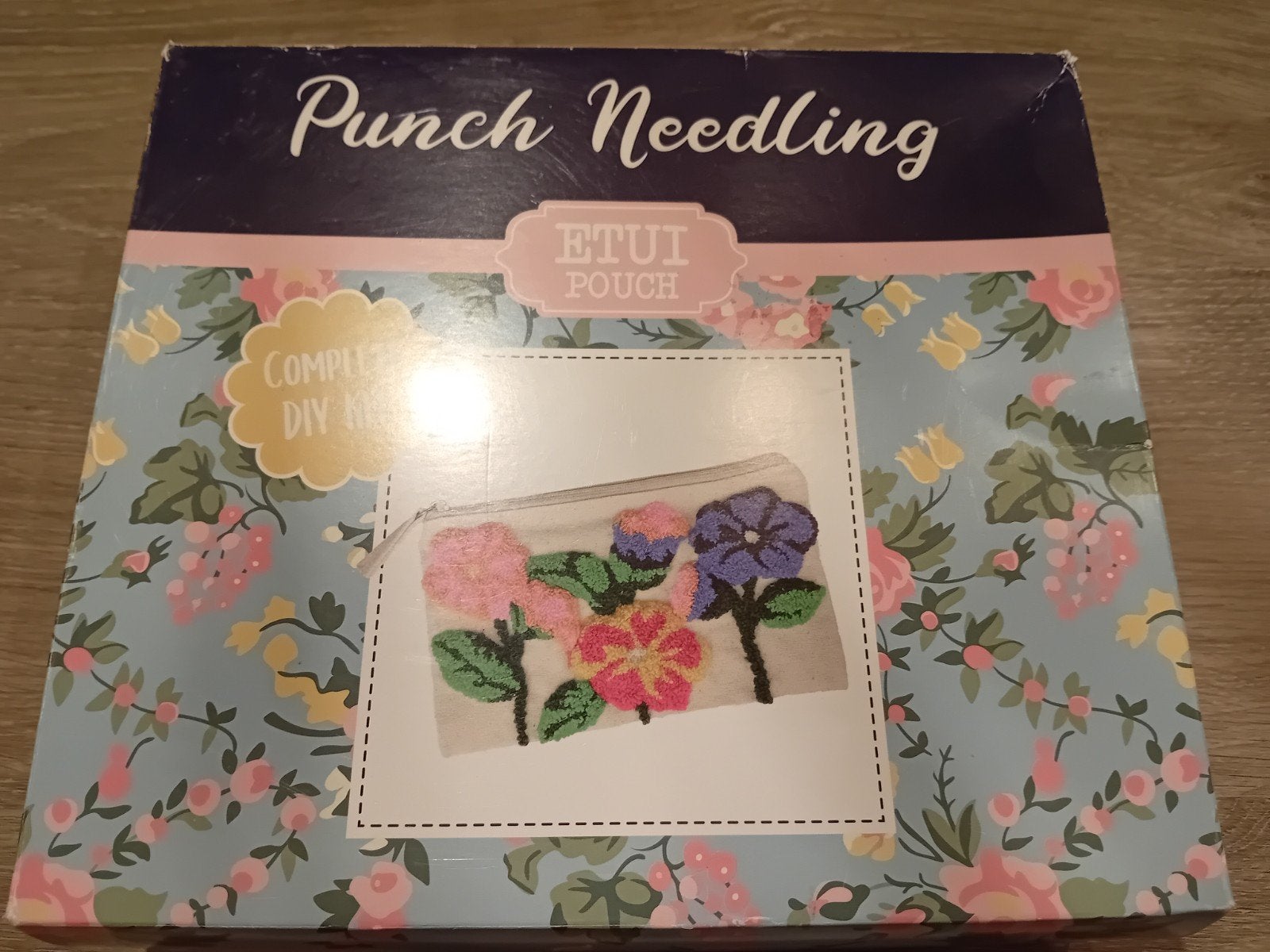 Punch Needling DIY Kit - Etui Pouch met Bloemen, Textiel, Nieuw, Meerkleurig, Overige merken