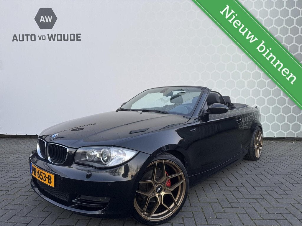 BMW 1-serie Cabrio 120i Executive Leer Xenon 19 inch velgen, Auto's, BMW, Achterwielaandrijving, 4 cilinders, Cabriolet, Zwart