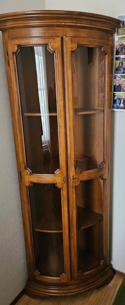 Houten vitrinekast met glazen deuren, Ophalen, 200 cm of meer, 50 tot 100 cm, Zo goed als nieuw