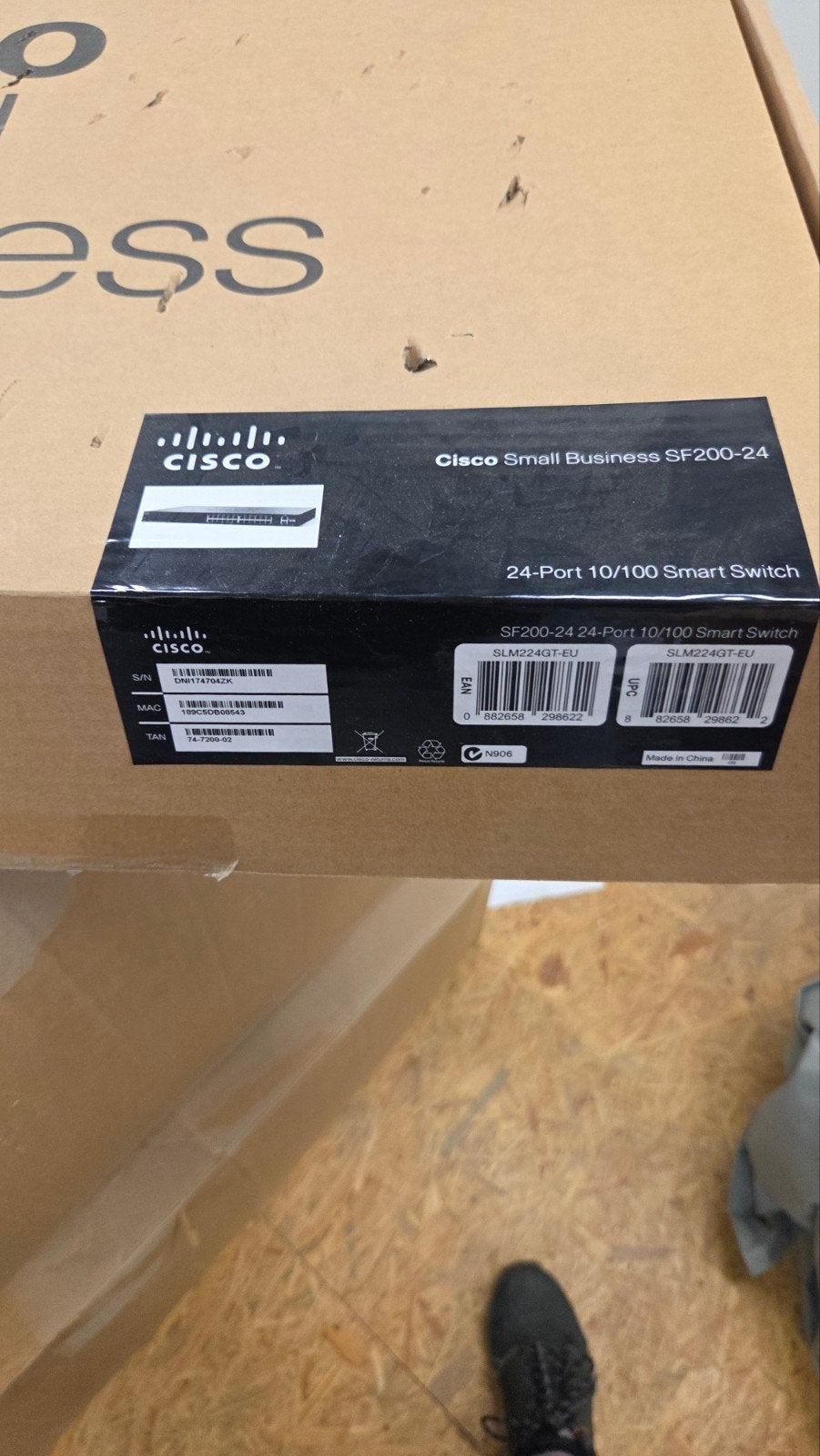 Nieuwe Cisco Small Business SF200-24 Smart Switch, Ophalen of Verzenden, Nieuw