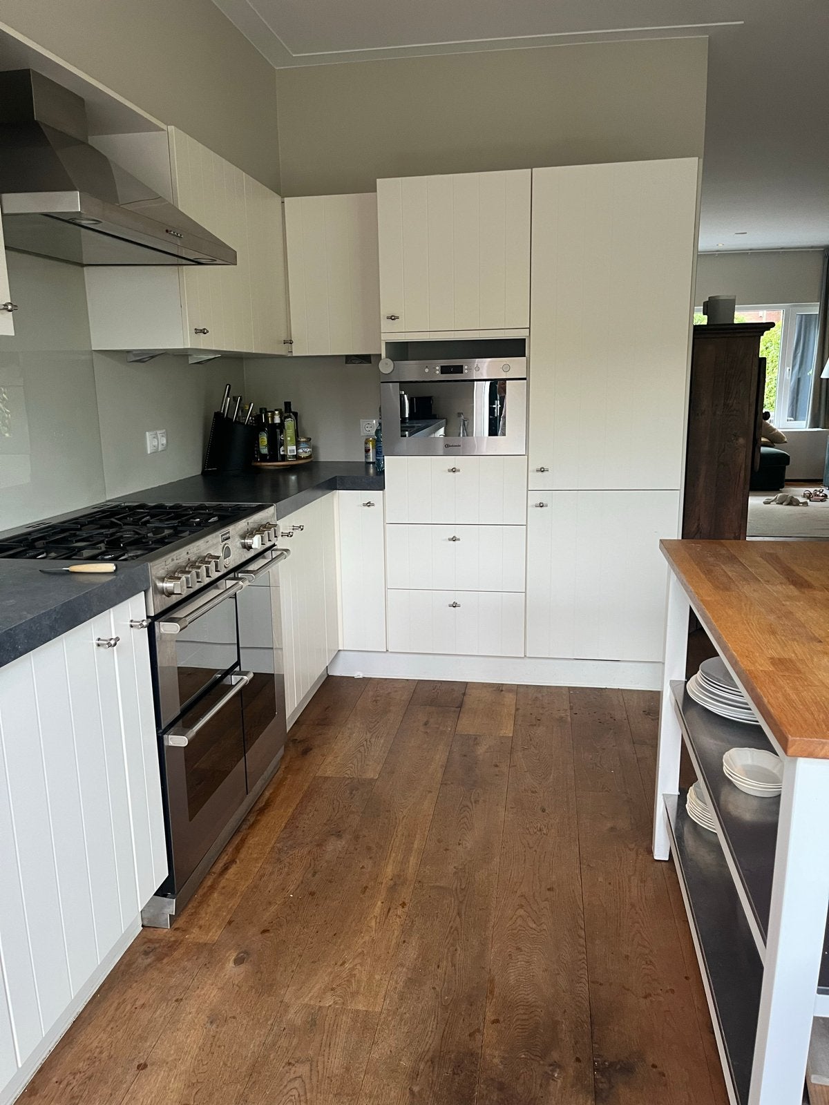 Gratis  hoekkeuken met inbouwapparatuur en eiland, Huis en Inrichting, Keuken | Complete keukens, Ophalen, Gebruikt, Wit, Hoekkeuken