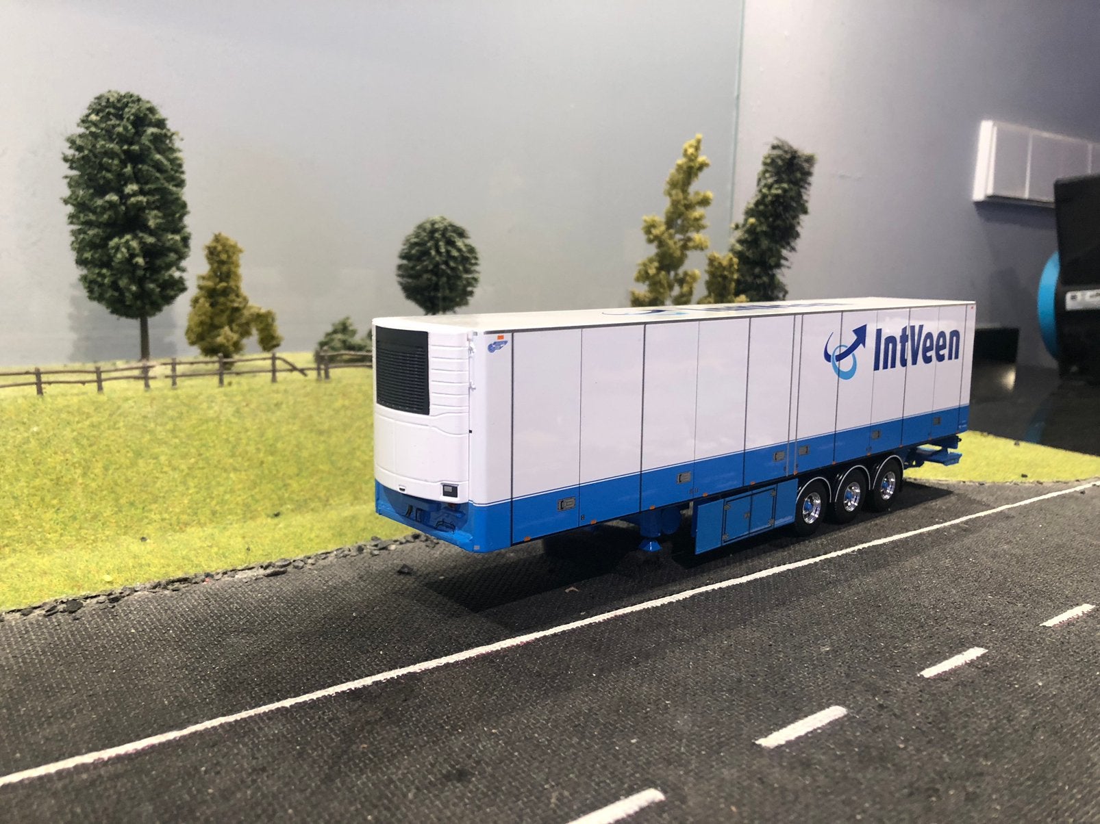 Koeloplegger van Intveen, Ophalen of Verzenden, Zo goed als nieuw, Bus of Vrachtwagen, Tekno