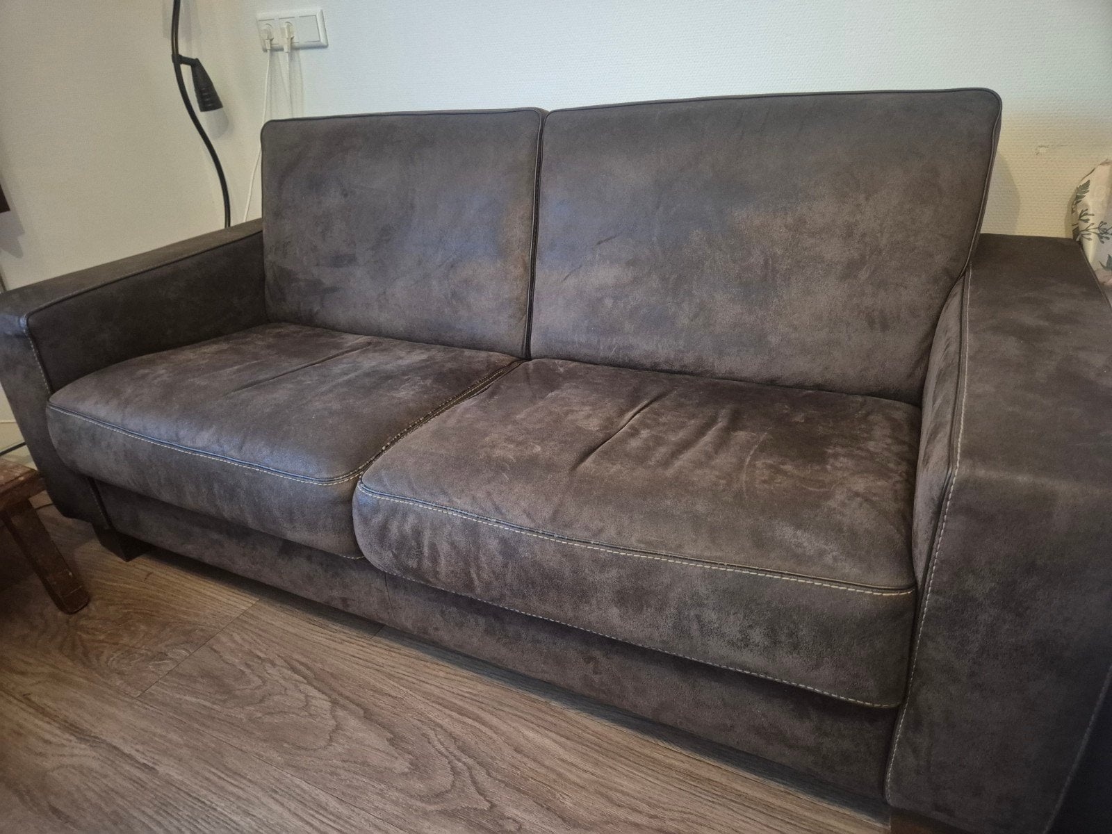 Comfortabele 2-zitsbank in bruin stof, Huis en Inrichting, Ophalen