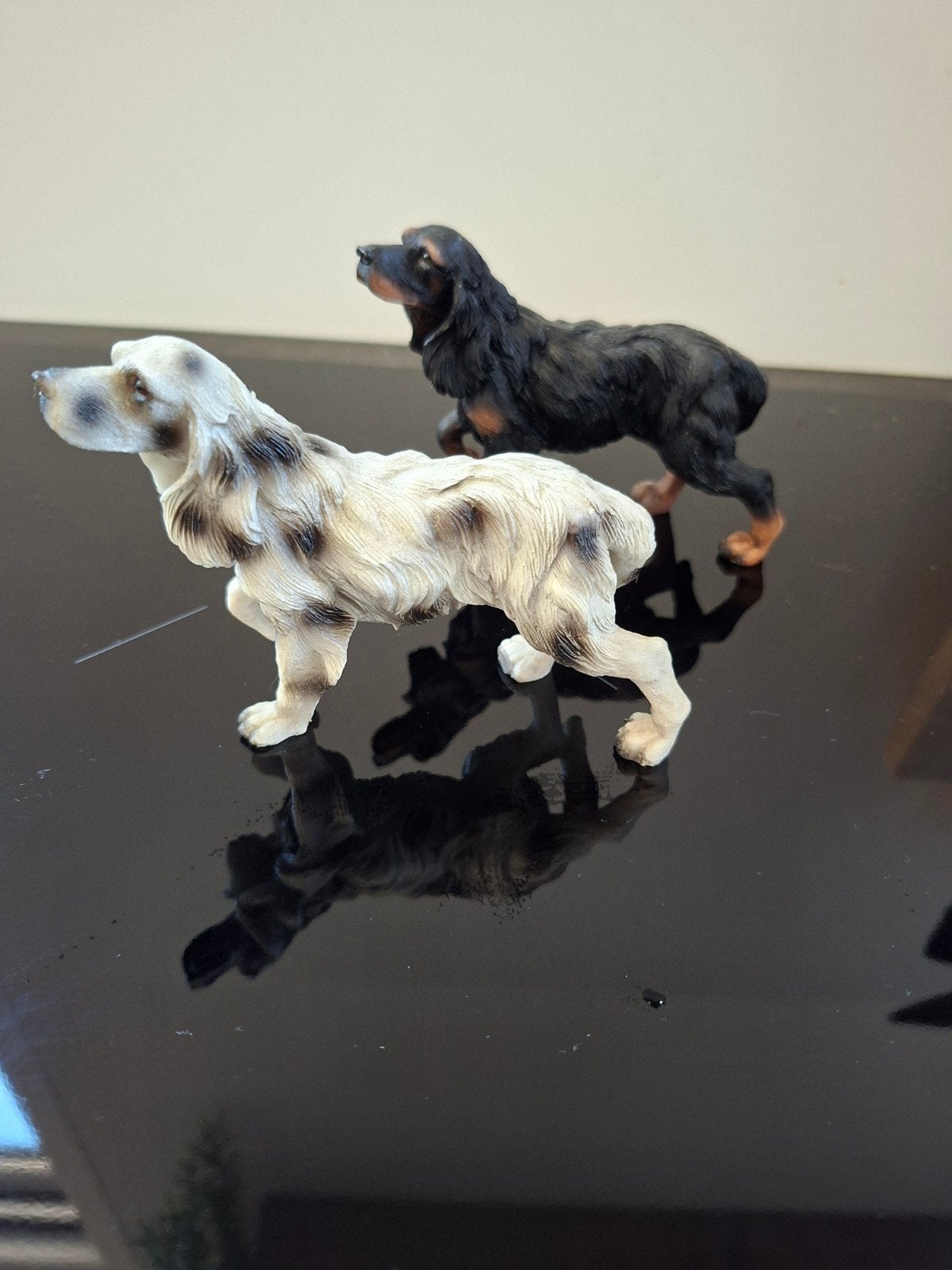 2  honden beeldjes setter, Ophalen of Verzenden, Zo goed als nieuw, Dier