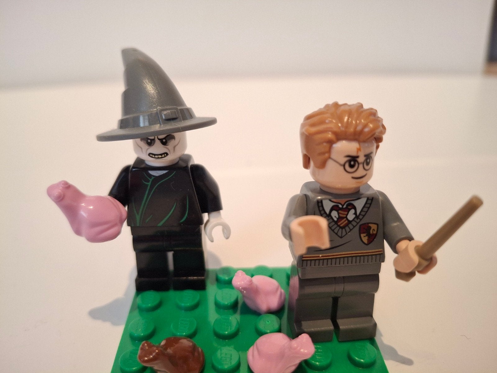 Lego Harry Potter en Voldemort minifiguren met accessoires, Ophalen of Verzenden, Zo goed als nieuw, Overige merken