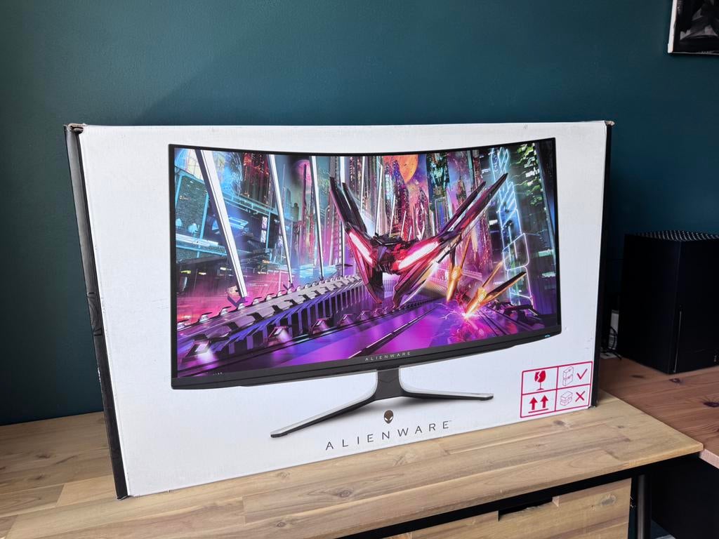 Alienware Dell AW3225QF, Zo goed als nieuw (eerste eigenaar), 120 Hz, Ophalen of Verzenden, Zo goed als nieuw, 100 cm of meer