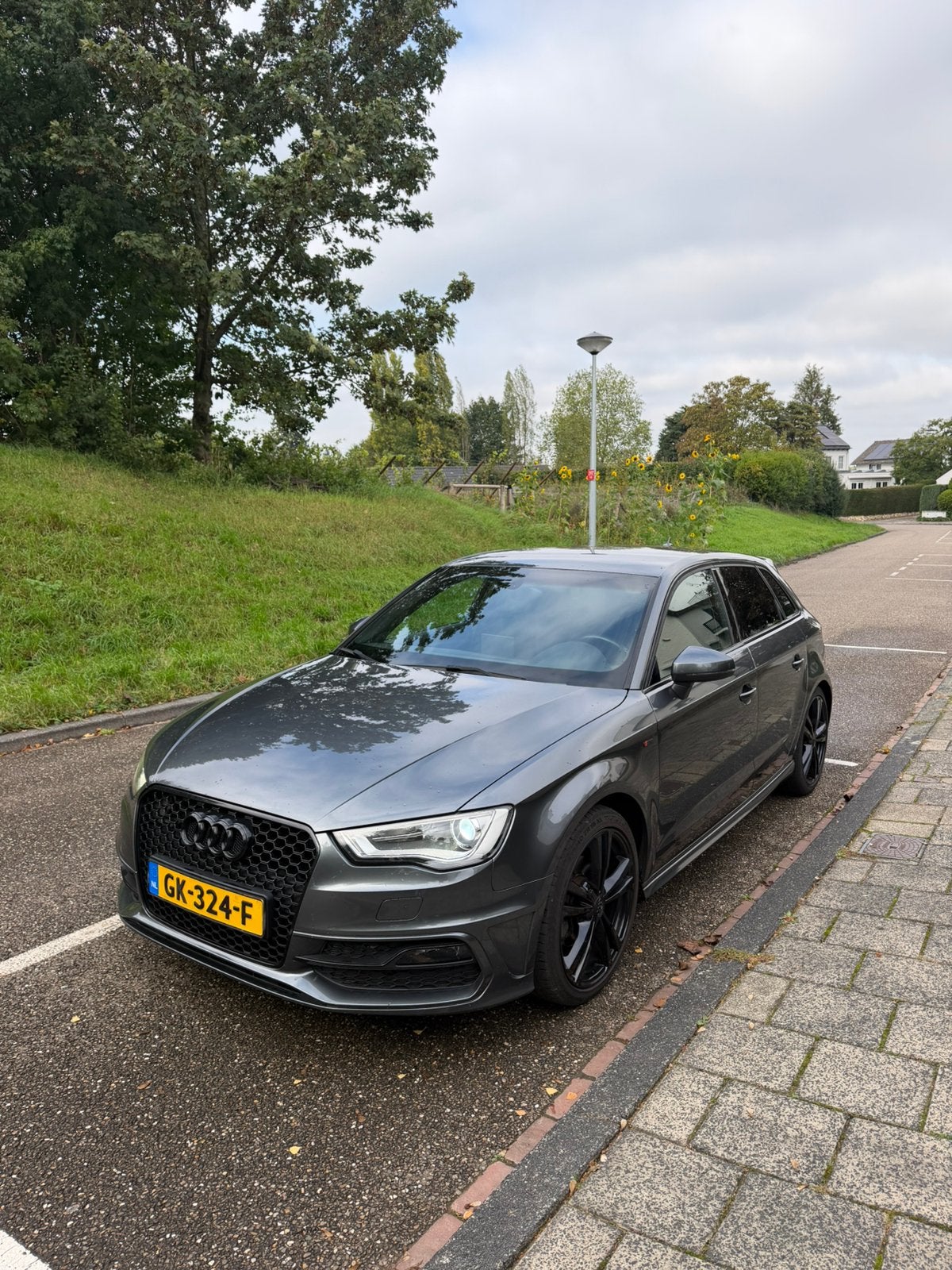 Audi A3 2x S-line S-tronic 2015 Grijs, Auto's, 135 pk, Zwart, 4 cilinders, 1175 kg