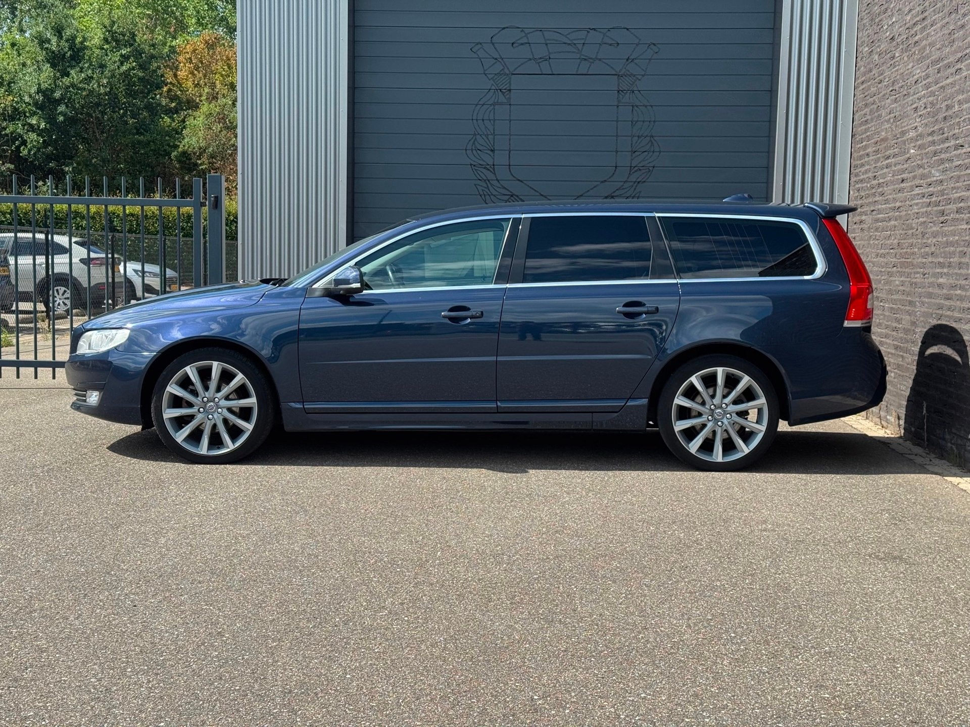 Volvo V70 2.0 D4 Nordic Leer|Navi, Voorwielaandrijving, Blauw, 750 kg, 5 stoelen
