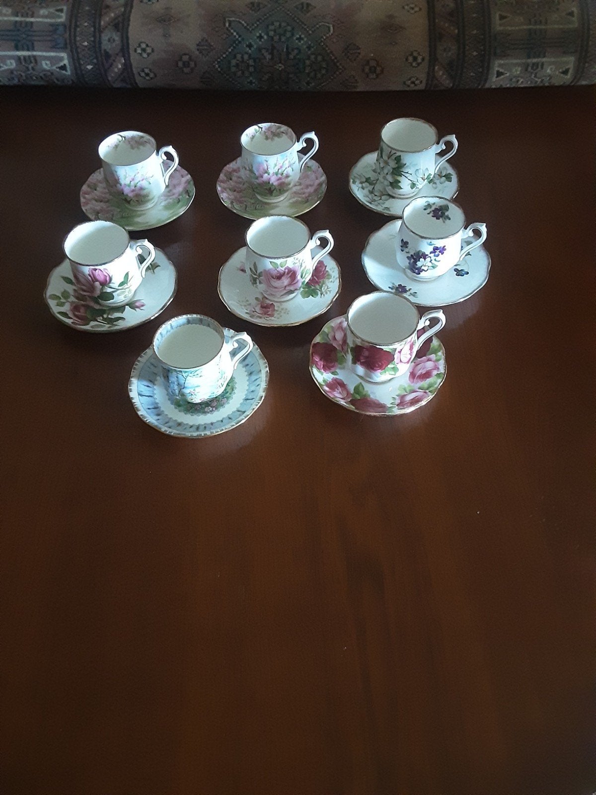 Royal Albert 8 mokka kop en schotels, Antiek en Kunst, Antiek | Servies compleet, Ophalen of Verzenden