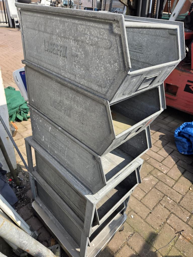 Metalen griijpbakken gemerkt vintage industrieel, Ophalen, Gebruikt