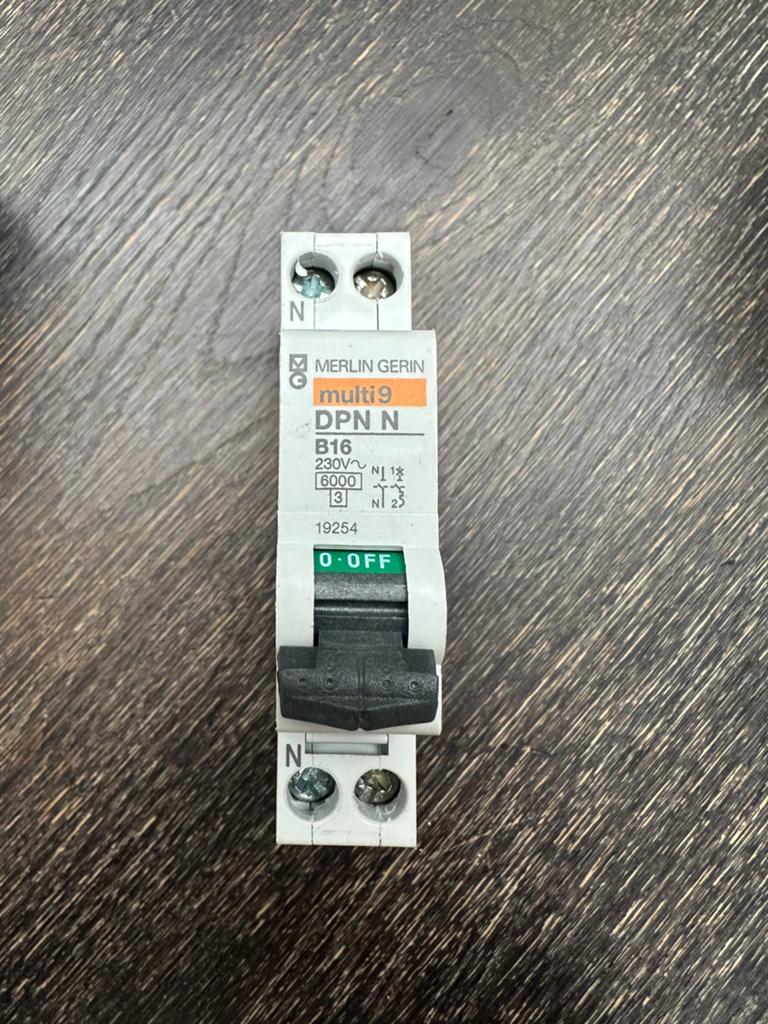 Merlin automaat 16 Amp, Ophalen of Verzenden, Zo goed als nieuw