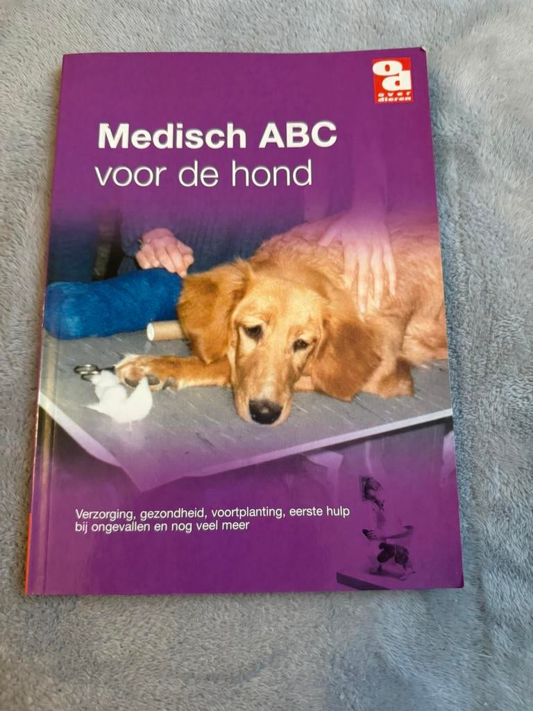 Medisch abc voor de hond (boekje), Boeken, Ophalen of Verzenden, Zo goed als nieuw, Honden