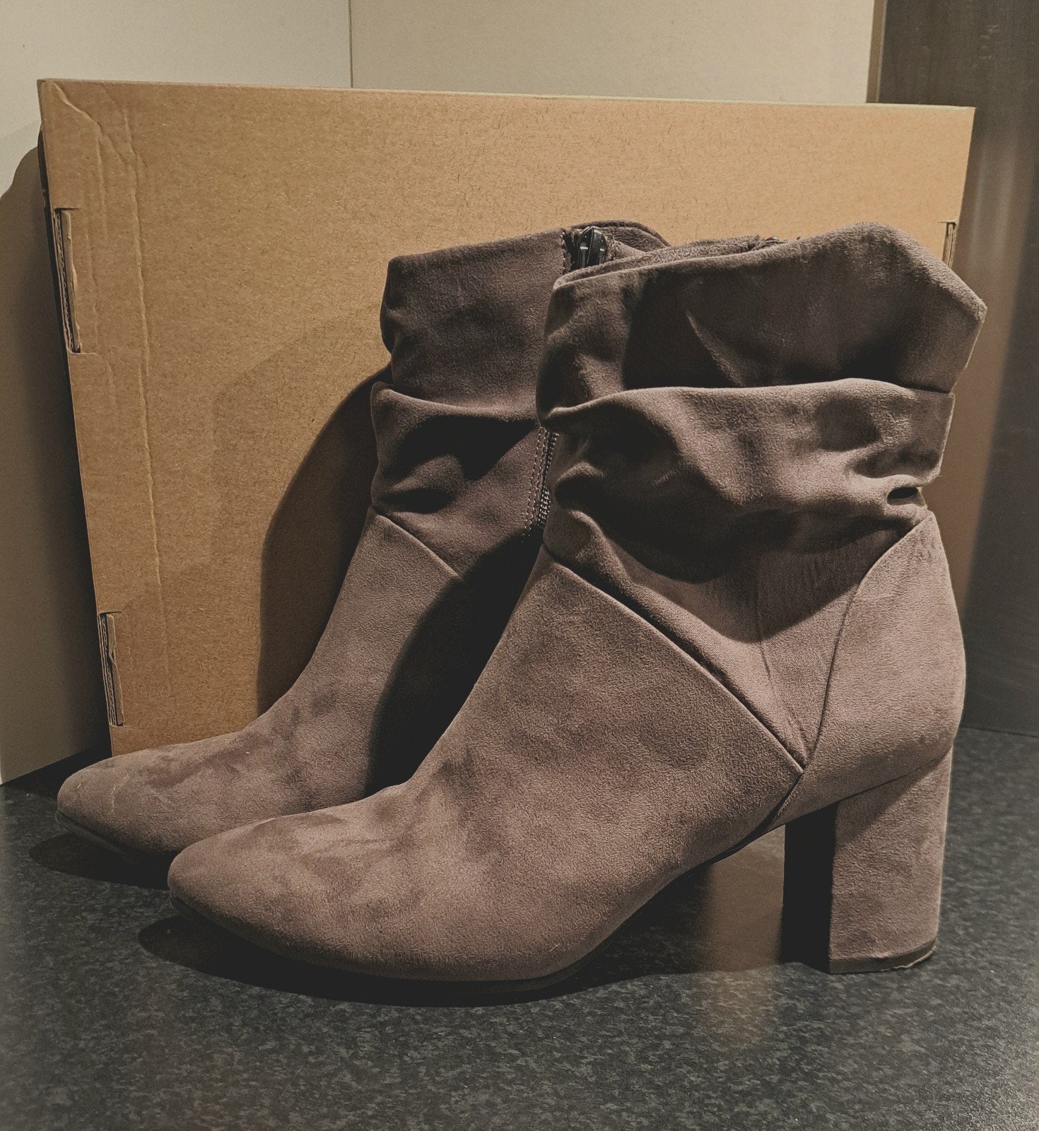 Marco Tozzi laarsjes Taupe suede, Bruin, Verzenden, Marco Tozzi, Zo goed als nieuw