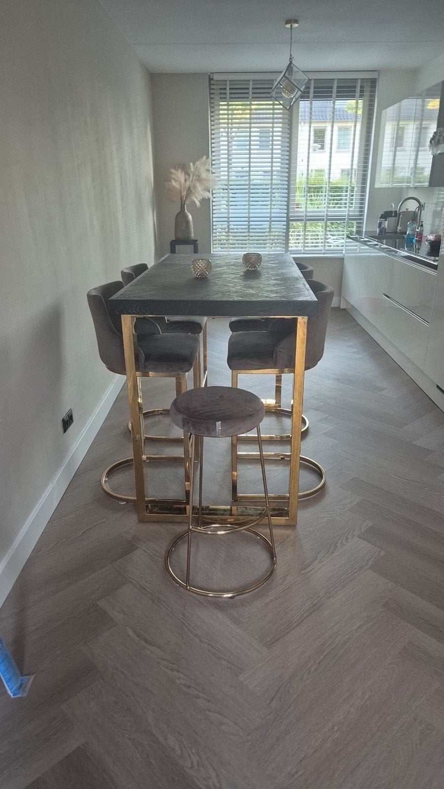 Richmond Eettafel met gouden onderstel, Overige houtsoorten, Zo goed als nieuw, Modern, Luxe, 150 tot 200 cm