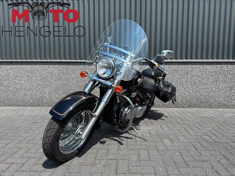 Suzuki INTRUDER VL 800 VOLUSIA (bj 2004), B.V. NIMAG / SUZUKI, Lange dreef 12
4131NH  VIANEN, NL, Chopper, Bedrijf