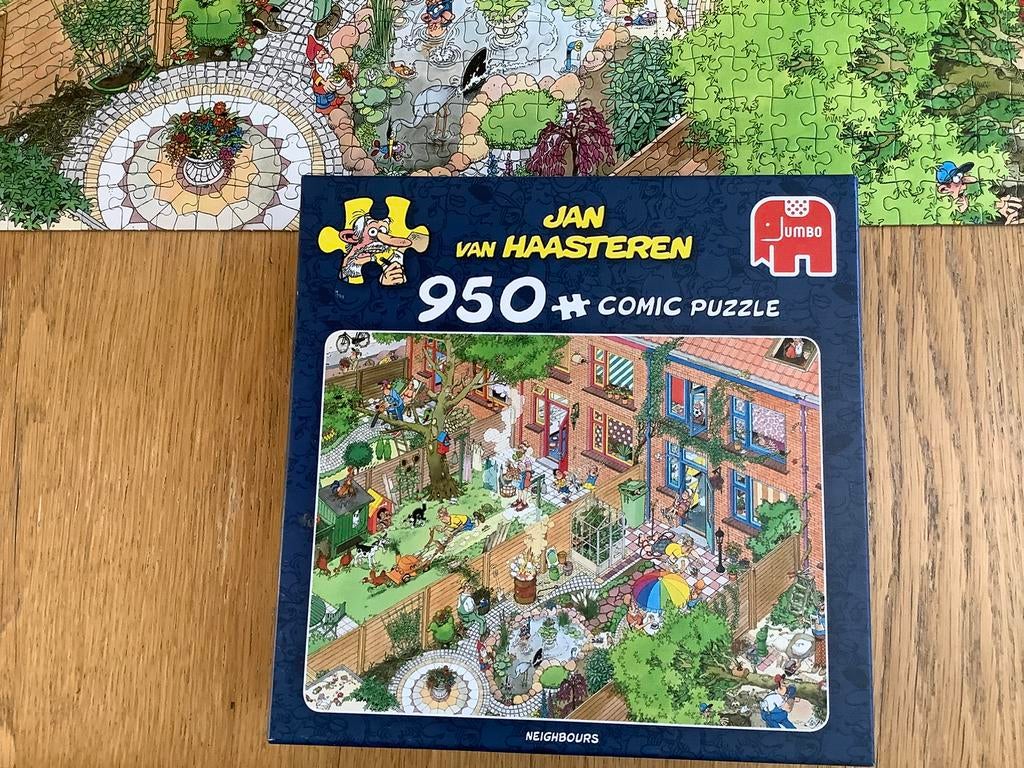 Jan van Haasteren legpuzzel. De Buren. Nette staat. Mist 2, Ophalen of Verzenden, 500 t/m 1500 stukjes, Zo goed als nieuw