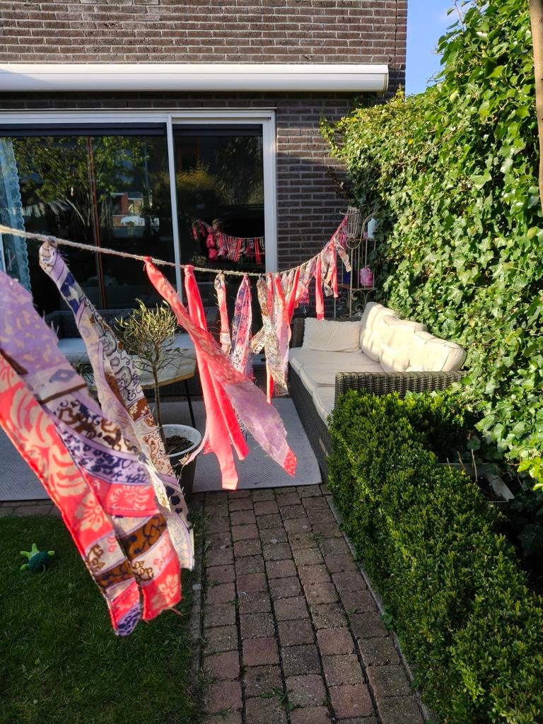 Linten slinger 7 mtr neon rose, Ophalen of Verzenden, Zo goed als nieuw, Geboorte of Huwelijk
