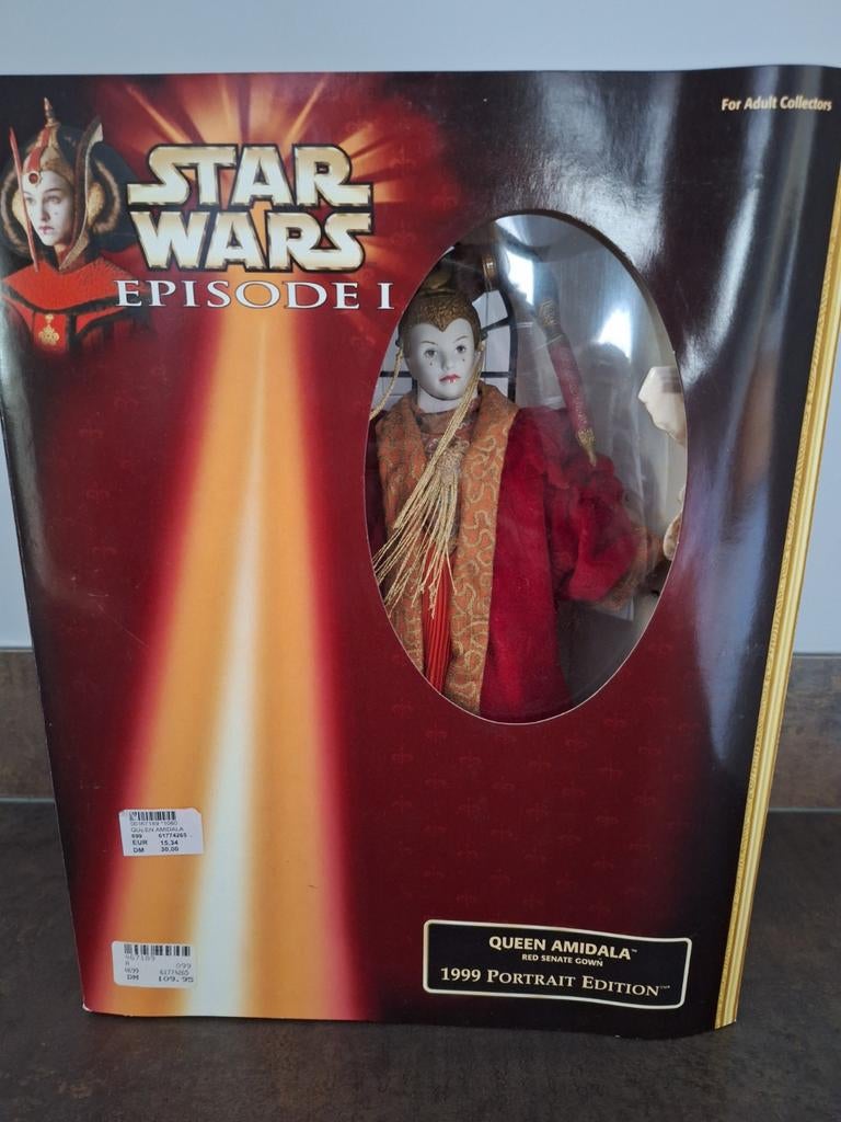 Star Wars Queen Amidala 1999 portrait edition nieuw, Ophalen, Nieuw, Actiefiguurtje