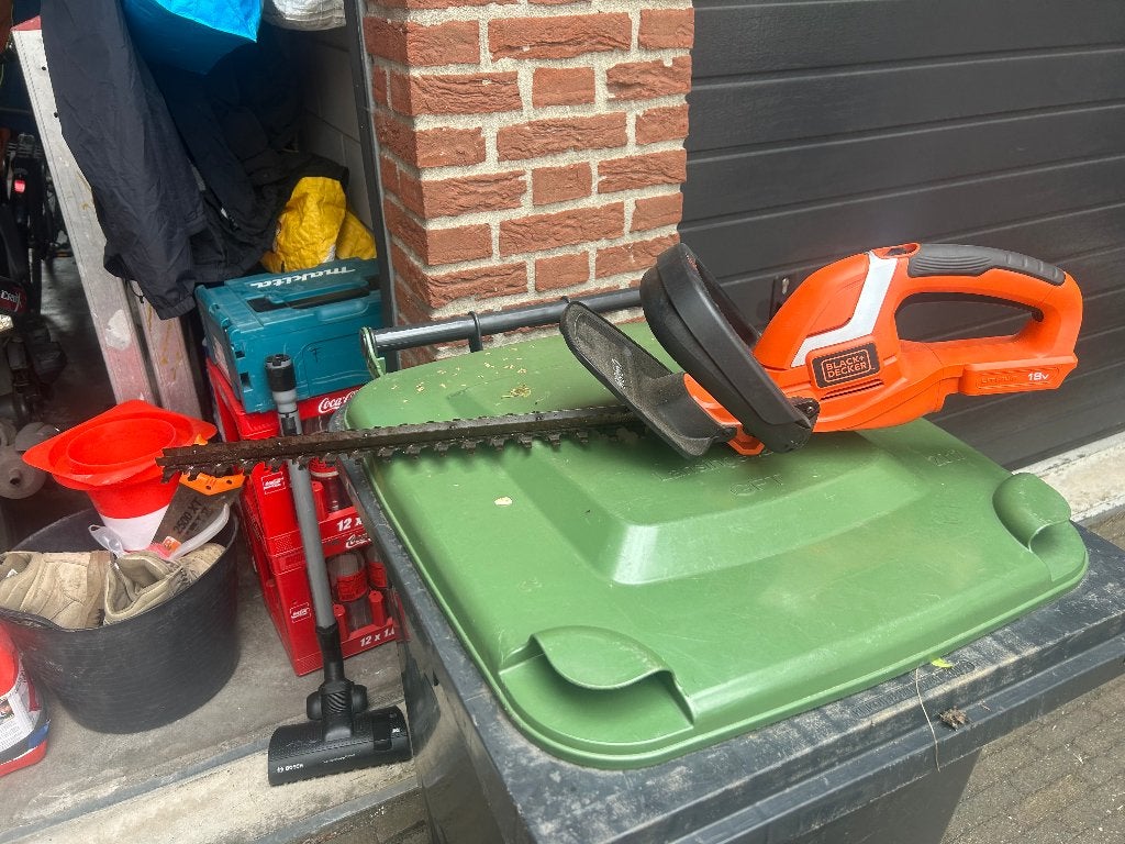 Black+Decker Heggenschaar 18V - Gebruikt, Ophalen of Verzenden, Gebruikt, Accu, Black+Decker