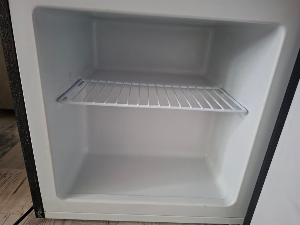 Klarstein minivriezer 35L voor camper, caravan of extra, Witgoed en Apparatuur, Koelkasten en IJskasten, Ophalen, Gebruikt, Met aparte vriezer