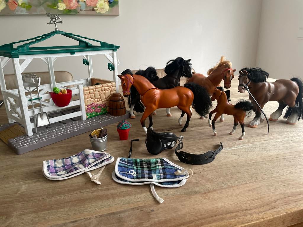Vintage: Grand Champignon Paarden en stal (1998), Ophalen of Verzenden, Gebruikt