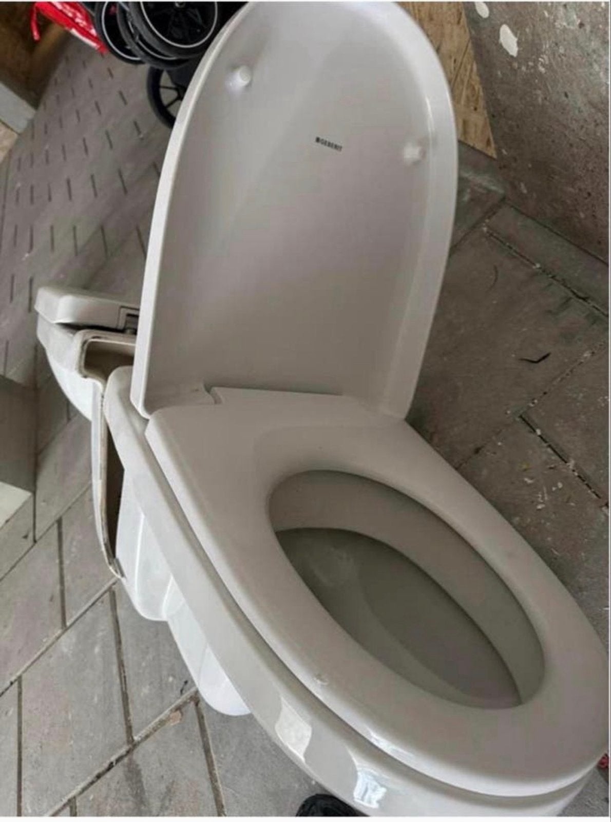 Nieuwe Geberit Toiletpot met Zitting, Ophalen, Nieuw, Toilet