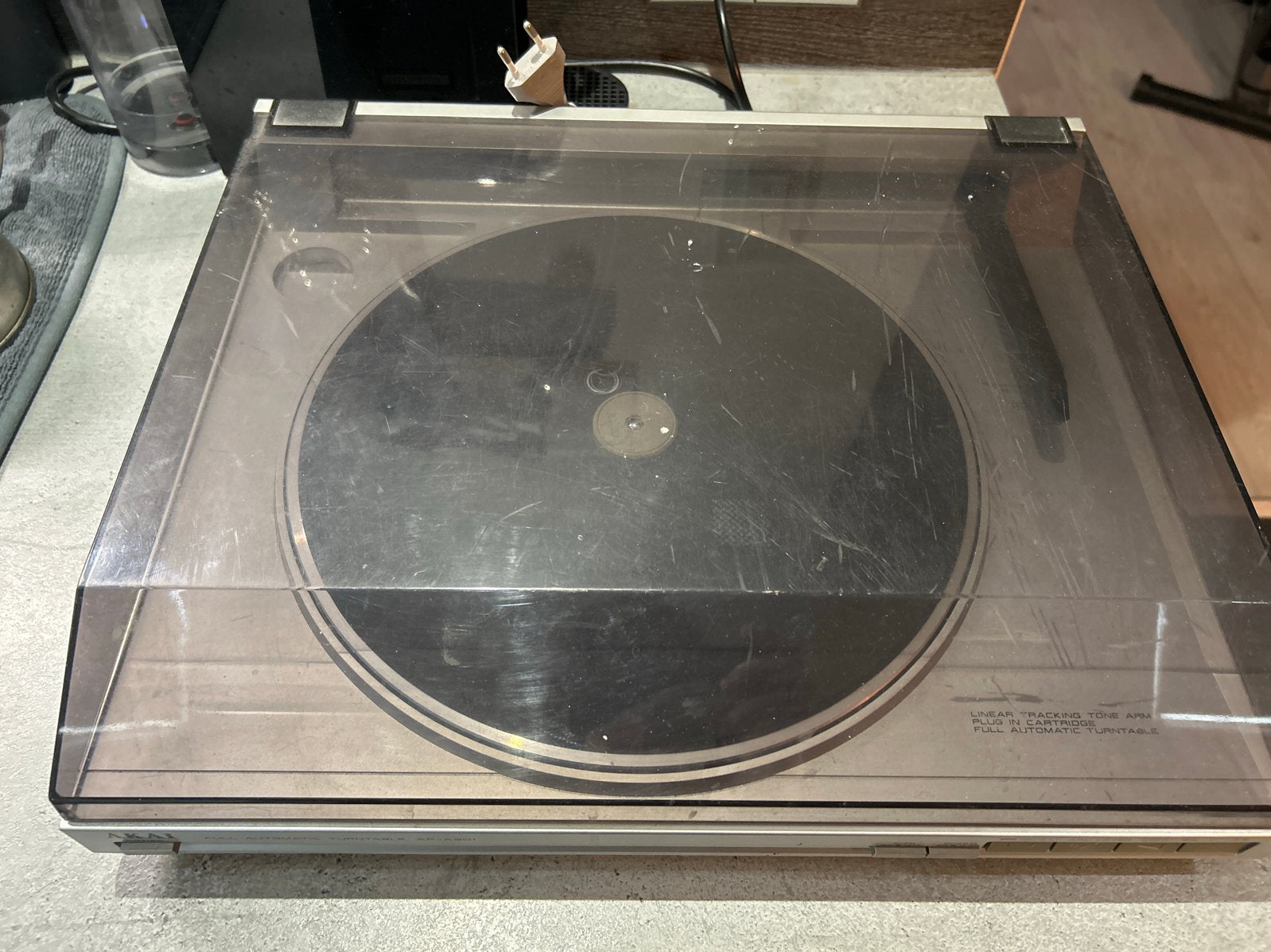 AKAI AP-A301 Volautomatische platenspeler - arm hapert, Ophalen, Gebruikt, Automatisch, Platenspeler