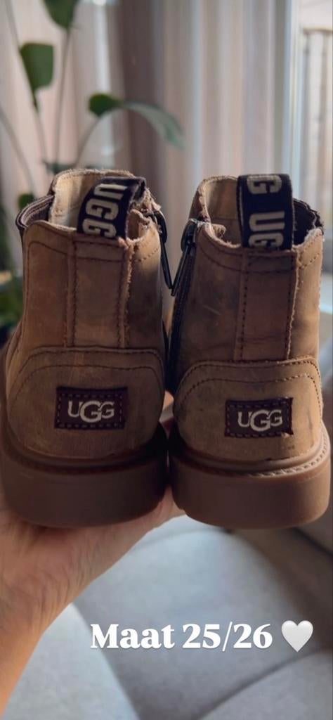 UGG Laarzen voor kinderen - Maat 25/26, Kinderen en Baby's, Kinderkleding | Schoenen en Sokken, Gebruikt, Laarzen, Jongen of Meisje