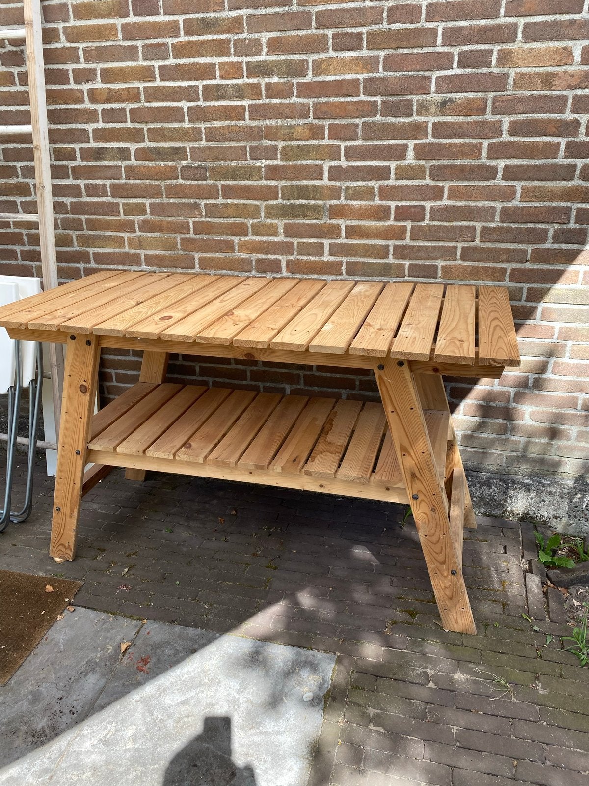 Stevige houten werkbank/tafel met opbergplank, Tuin en Terras, Ophalen, Gebruikt, Rechthoekig, Hout