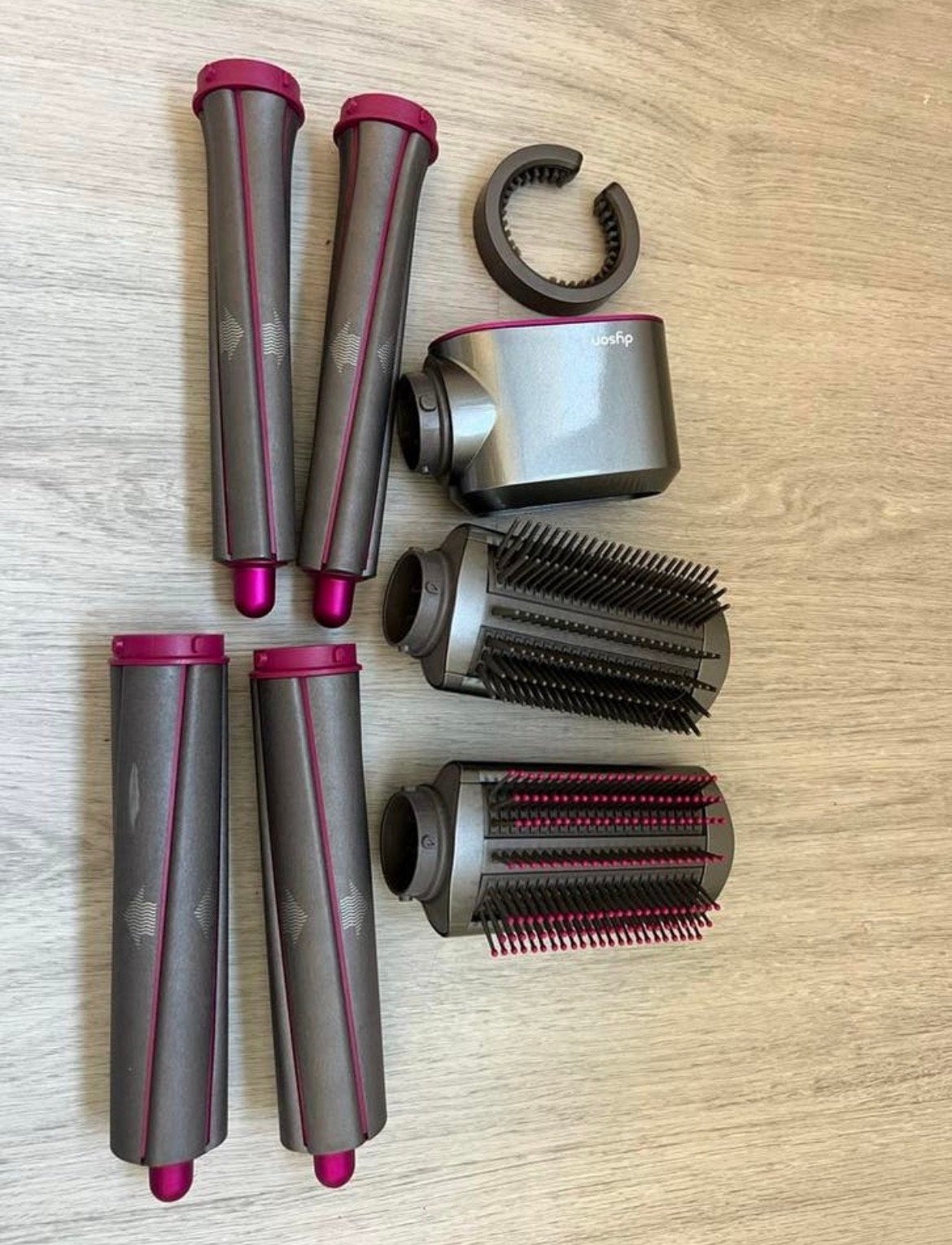 Dyson Airwrap opzetstukken met originele doos, Sieraden, Tassen en Uiterlijk, Uiterlijk | Haarverzorging, Ophalen, Gebruikt