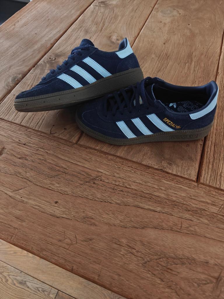 Adidas spezial, Ophalen of Verzenden, Zo goed als nieuw
